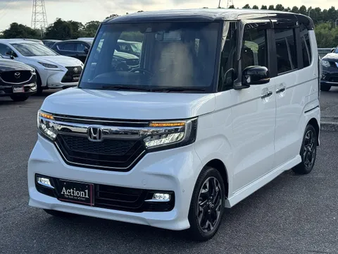 Honda N-BOX Custom