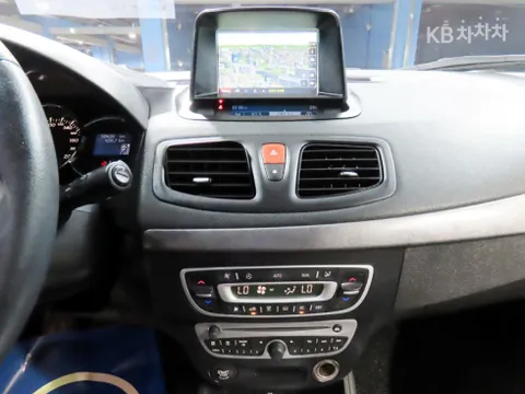 Renault SM3