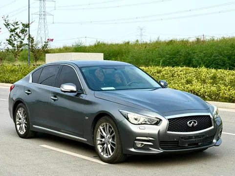 Infiniti Q50L