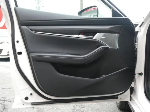 Mazda MAZDA3 Sedan