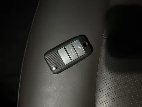 Roewe RX8