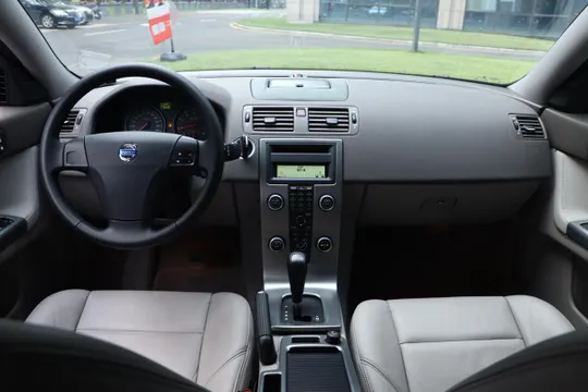 Volvo S40