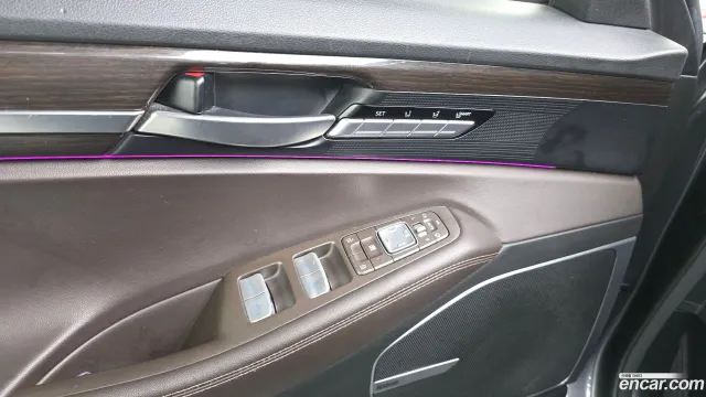 Genesis G90 (EQ900)