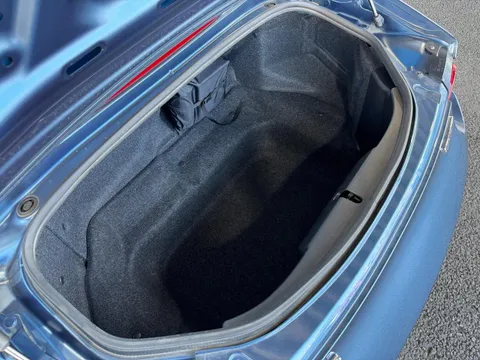 Mazda MX-5 (Roadster)