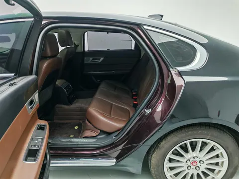 Jaguar XFL