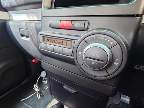 Toyota Pixis Space