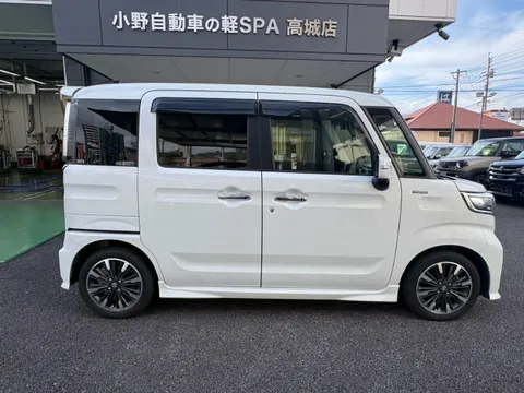 Suzuki Spacia Custom