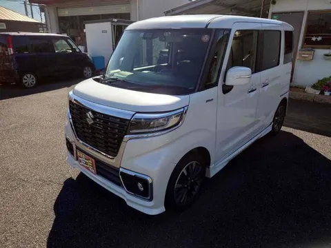 Suzuki Spacia Custom