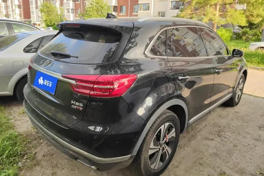 Hongqi HS5