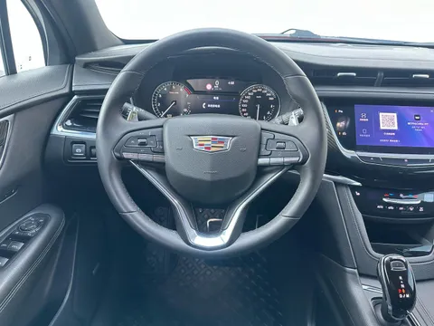 Cadillac XT6