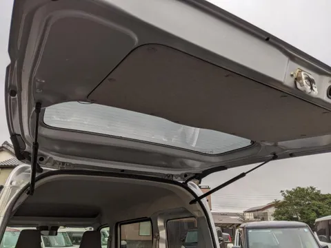 Nissan Clipper Van