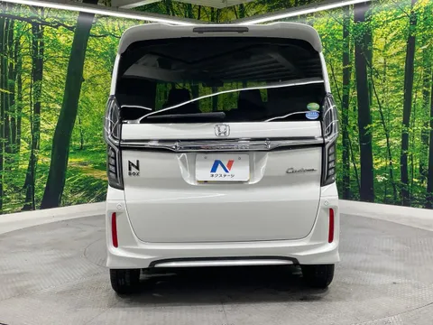 Honda N-BOX Custom