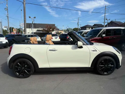 MINI Cooper Convertible