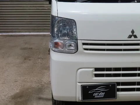 Mitsubishi Minicab Van
