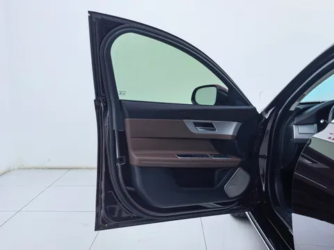 Jaguar XFL