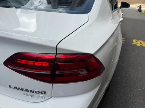 Volkswagen Lamando