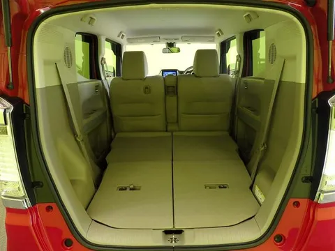 Honda N-BOX Slash