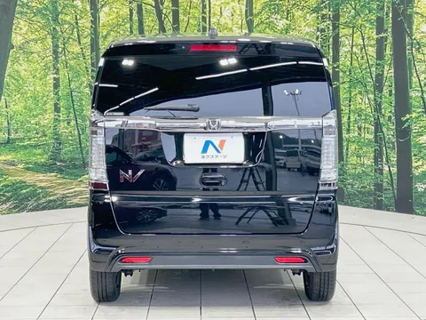Honda N-BOX Slash