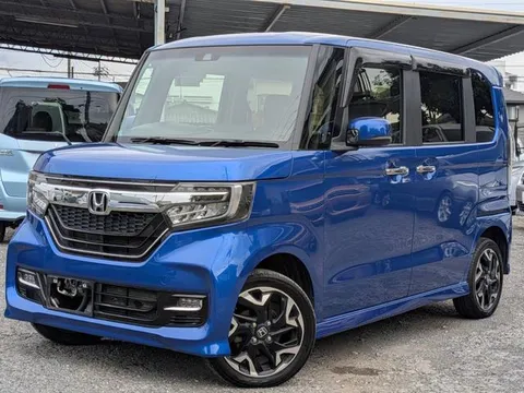 Honda N-BOX Custom