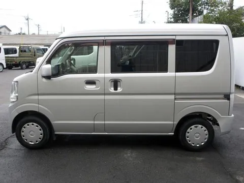 Mitsubishi Minicab Van