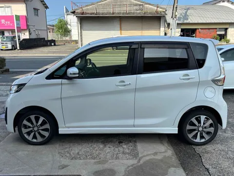 Mitsubishi eK Custom