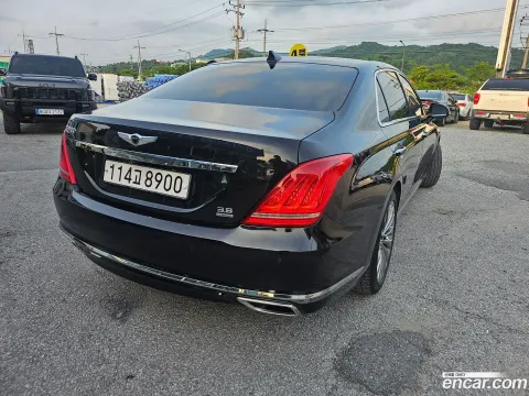 Genesis G90 (EQ900)
