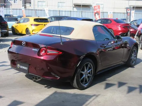 Mazda MX-5 (Roadster)