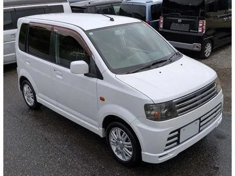 Nissan Otti