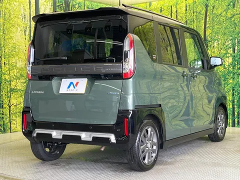 Mitsubishi Delica Mini