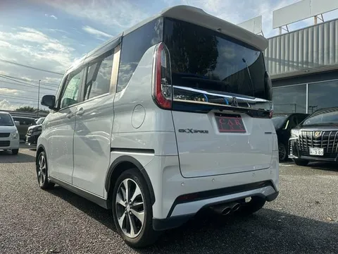Mitsubishi eK X Space