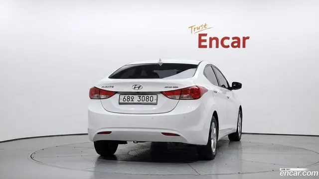 Hyundai Elantra (Avante)