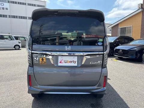 Honda N-BOX Custom