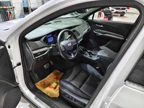 Cadillac XT4