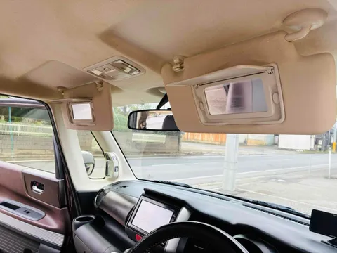 Honda N-BOX Slash