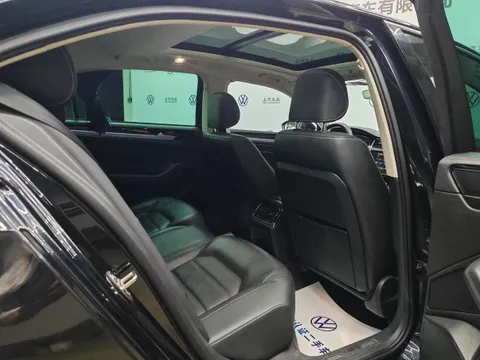 Volkswagen Phideon