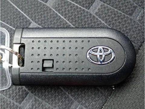 Toyota Pixis Mega