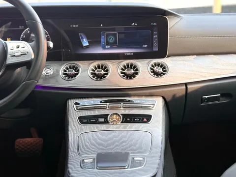 Mercedes-Benz Mercedes-Benz CLS