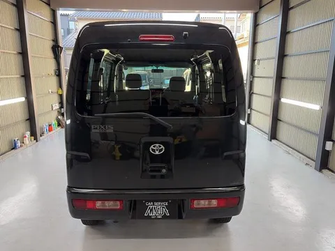 Toyota Pixis Van