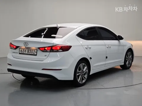 Hyundai Elantra (Avante)