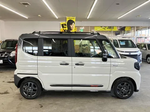 Suzuki Spacia Gear