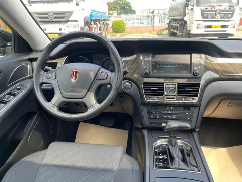 Hongqi H7
