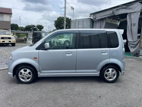 Nissan Otti