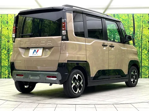 Mitsubishi Delica Mini