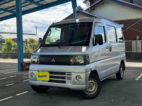 Mitsubishi Minicab Van