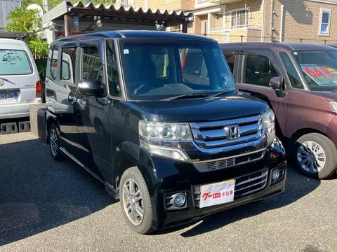 Honda N-BOX Custom