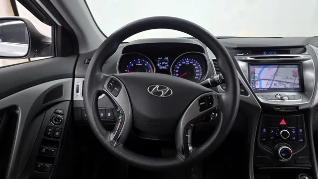 Hyundai Elantra (Avante)