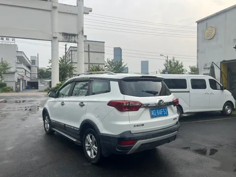 BAIC S3