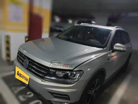 Volkswagen Tiguan L