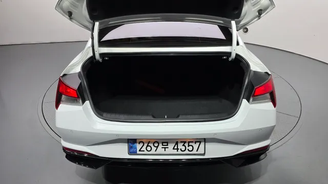 Hyundai Elantra (Avante)