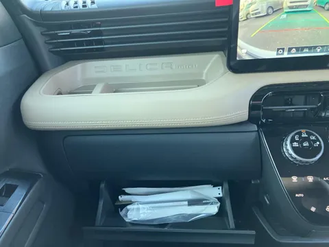 Mitsubishi Delica Mini